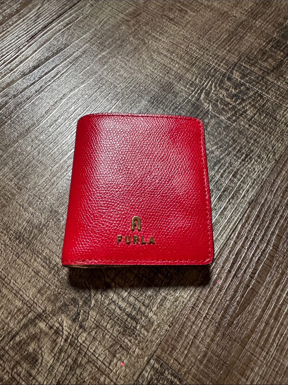 Furla Red bi-fold Leather Wallet with Gold Logo